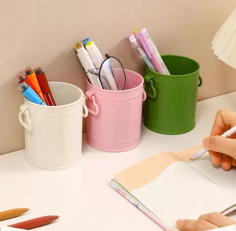 Portable Retro Style Pen Holder, Makeup Brush Holder Organizer, Mini Creative Office Storage Pen Holder, Pencil Bucket Organizer Container Portable Retro Style Pen Holder, Makeup Brush Holder Organizer, Mini Creative Office Storage Pen Holder, Pencil Bucket Organizer Container